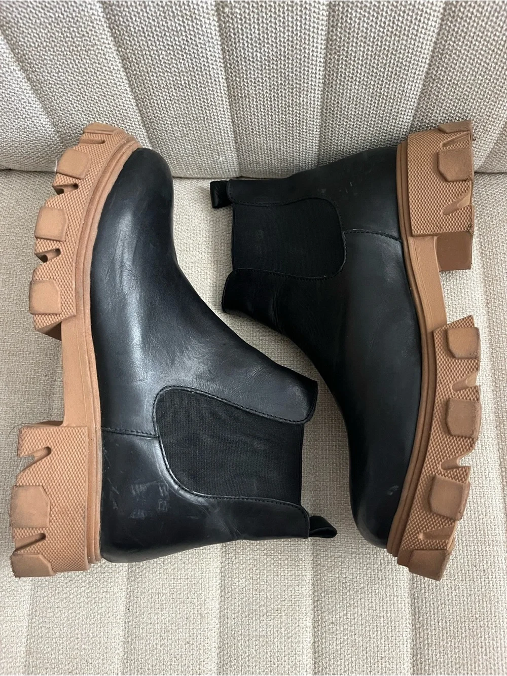 Silent d x Anthropologie black cress Chelsea boot lug soles size 40/10